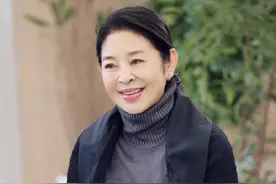 62岁倪萍为河南捐50万！惦记灾情整夜睡不好，晚年不富裕还要养子图片