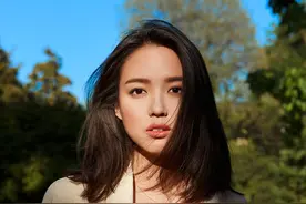 从张梓琳《ELLE》杂志封面看时尚潮流图片