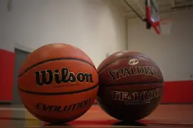 再见了斯伯丁！NBA更换官方用球，杜兰特评论：该死的图片