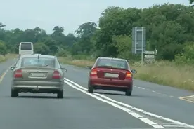 为什么说高速上并排行驶危险？看了这些就明白了图片