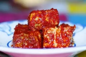 百年老店做豆腐乳“秘方”，只要多加一些它，咸香入味，非常下饭图片