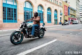 川崎小火神VULCAN S更新2022款，变化不大，面对国产能维持地位吗图片