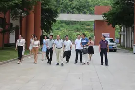 宁师二附小迎接中小学校党组织领导下校长负责制市级专题调研活动图片