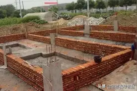 农村建房所用的基础施工，对于房子来说，要如何做才能更牢固图片