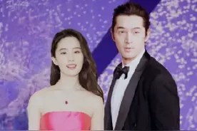 辟谣了！网曝刘亦菲胡歌领证，将在年底官宣喜讯，男方回应：假的图片