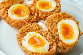 网友高能灵魂吃法：剩饭碰撞火鸡面，甜甜辣辣实在太诱人图片