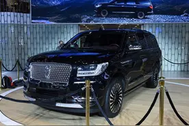 100多万除了选择路虎揽胜，还可以选择这台林肯领航员，超豪图片