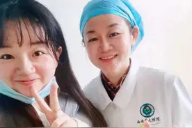 50岁母亲陪女儿考研，结果均被录取：父母的格局影响孩子的未来图片