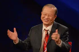 曾仕强：全世界保护自己，中国人最有一套，第一招就够你笑半天！视频封面