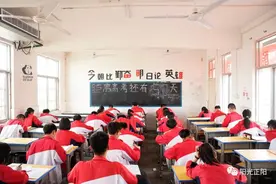 泪目！41岁高三班主任离世 昏迷中把护士当学生讲数学题图片