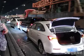 拥堵隧道内，孕妇遇车祸被气囊击中腹部！十万火急中，这一幕上演了图片