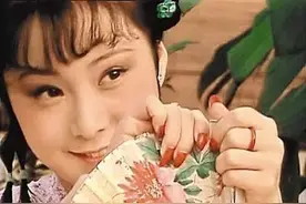 晴雯一向洁身自好，宝玉三更半夜拉她进被窝暖身子，她为何不拒绝图片