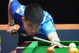 “百步穿杨”张堃鹏携穿云箭球杆 拿下复仇之战 131:58完胜杨帆图片