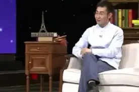 马未都：我现在不戴玉佩也不戴手串，看身边有人玩，我就跟他说图片
