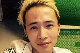 文森特酷爱黄发色，直播时透露放弃染发的缘由，观众听完泪目了图片