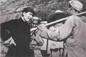 毛主席理发的故事图片