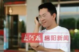 河南712分考生查分当天在网吧打游戏 父亲：他智商高图片