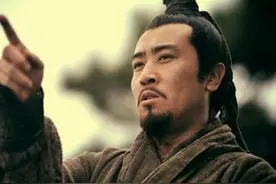 张飞逃命忘带刘备老婆，刘备说了两句话，今成为“黑帮”经典名句图片