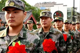 专科大二去当兵，未来求学就业有好处，但同时还有一些弊端要了解图片