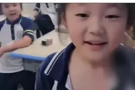 “我舅舅没有老婆你可以嫁给我舅舅”，萌娃为舅舅婚姻找老师说媒图片