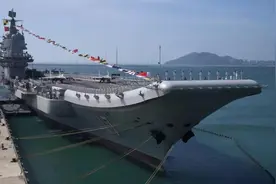 530万卖给中国废航母，本以为找到接盘侠，却让中国大赚一笔图片
