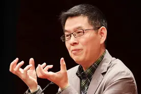 郦波发表了一首七绝，民间高手与其掐架，结果都败给了电脑写的诗图片