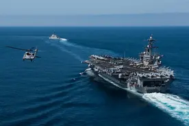 双航母舰载机密集起降，美军菲律宾海吹响号角，里根号也严阵以待图片