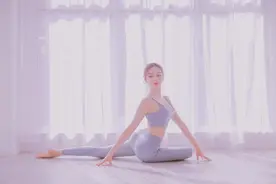 上班族容易得水肿腿的3大原因，我全中标了，恨不得掐掉这些肥肉图片