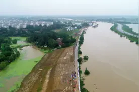 特写|生命至上！千年古镇三万居民大撤离！图片