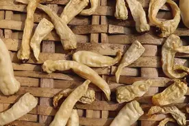 湖南人爱吃的酸辣椒，制作方法分享给你简单易学，收藏起来照做吧图片