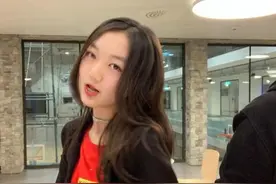 李嫣摘掉“兔唇女孩”的标签，3次手术很成功，15岁像极了王菲图片