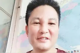 作家刘信达炮轰明星纹身遭回怼，网友：你咋不让泰森洗掉纹身图片