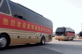 警察，你怎么哭了？图片