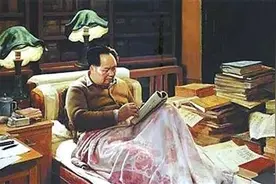 毛泽东迁居中南海丰泽园后，这里的菊香书屋才真正名副其实！图片