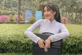 20岁初恋脸“纯欲”少女，连校服都藏不住的好身材图片