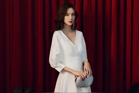 如何在宴会聚会中脱颖而出，用4个技巧选对小礼服，让你艳压群芳图片