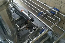 为什么国外不用PVC管，而是使用不锈钢管？老师傅说完就明白了图片