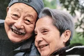 83岁中法混血老太，苦等厦门男子55年，重逢后终于嫁给了他图片