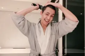 理发店不开门怎么理发？跟陈伟霆学会理发，自己理发不再求人图片