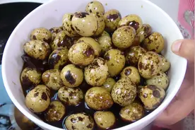 五香鹌鹑蛋正确的做法，这样咸香适口，更入味超好吃，做法超简单视频封面