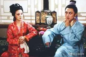 王熙凤和贾琏午休后，为何要用一盆水？黛玉午后洗澡的举动是答案图片