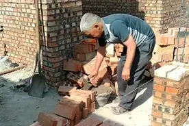 小拆大建？农村现“蜕皮式”建房，村民：不让翻盖能咋办？图片