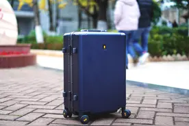 老罗推荐的地平线8号有多惊艳？他们家POWER系列拉杆箱体验来了图片