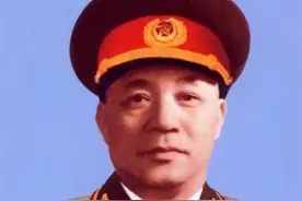 授衔时，为何王建安和李聚奎的军衔比别人授的晚图片