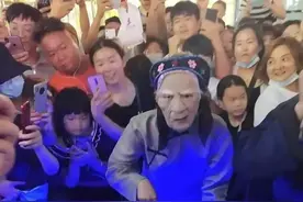 郑州二七万达爆红的孟婆汤，老板也曾因投资失败而赔100多万！图片