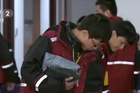 快递员含泪口述：一天送200件，每单赚2毛5，我只想先活下去图片