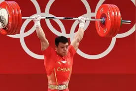 看了东京奥运会最催泪的10张照片，我顿悟什么是真正的奥运精神图片