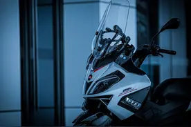 高性价比大脚绵羊，坐高785mm，配ABS和ASR系统，2.68w图片