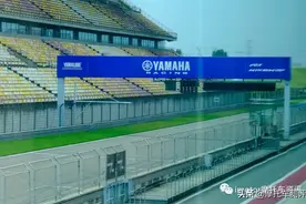 229800元！YAMAHA R1 上市，Niken GT最独特倒三轮来袭图片