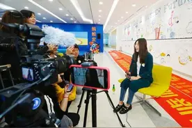 当初被支付宝砸中一亿的“锦鲤”女孩，一夜暴富后的她现在怎么样图片